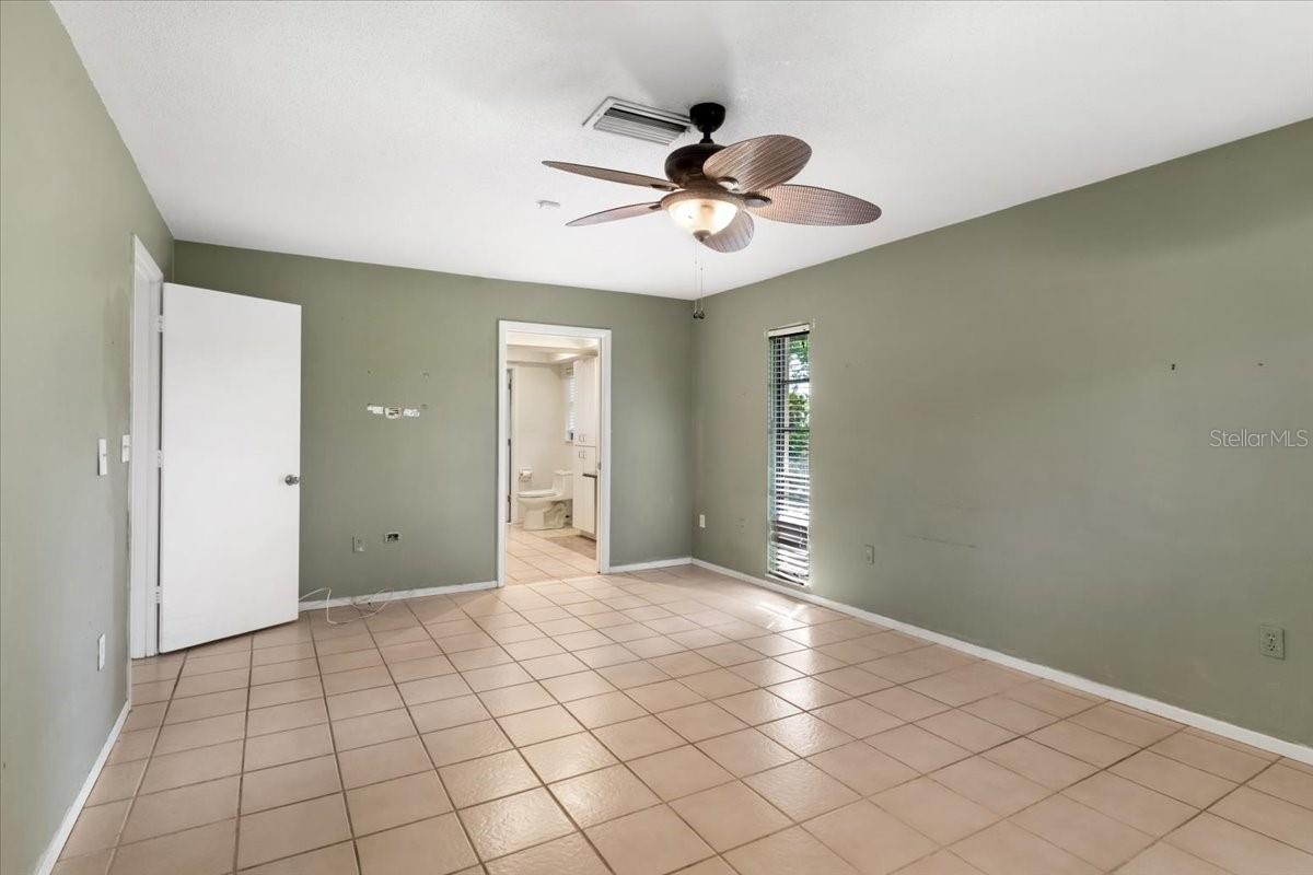 1608 BOB O LINK DR — photo 34