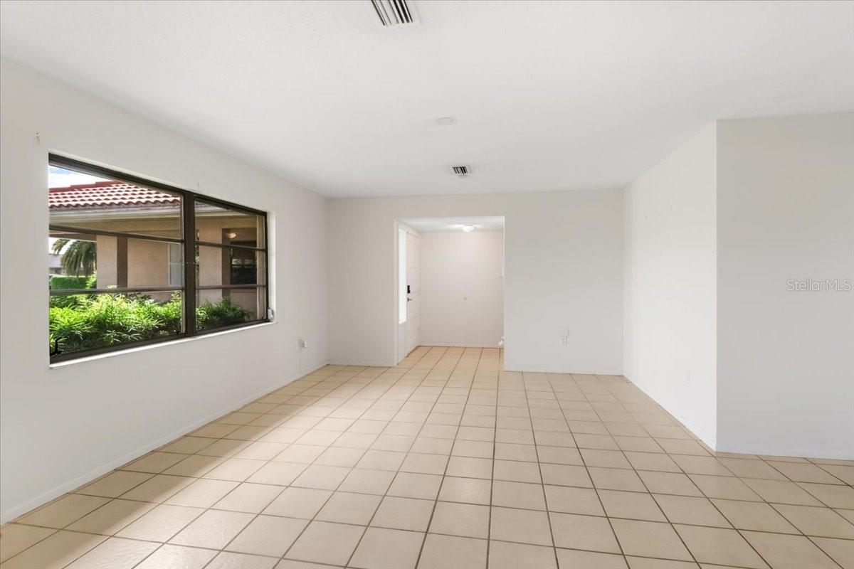 1608 BOB O LINK DR — photo 9