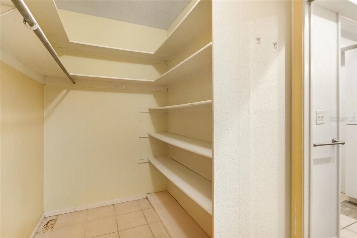 1608 BOB O LINK DR — photo 39