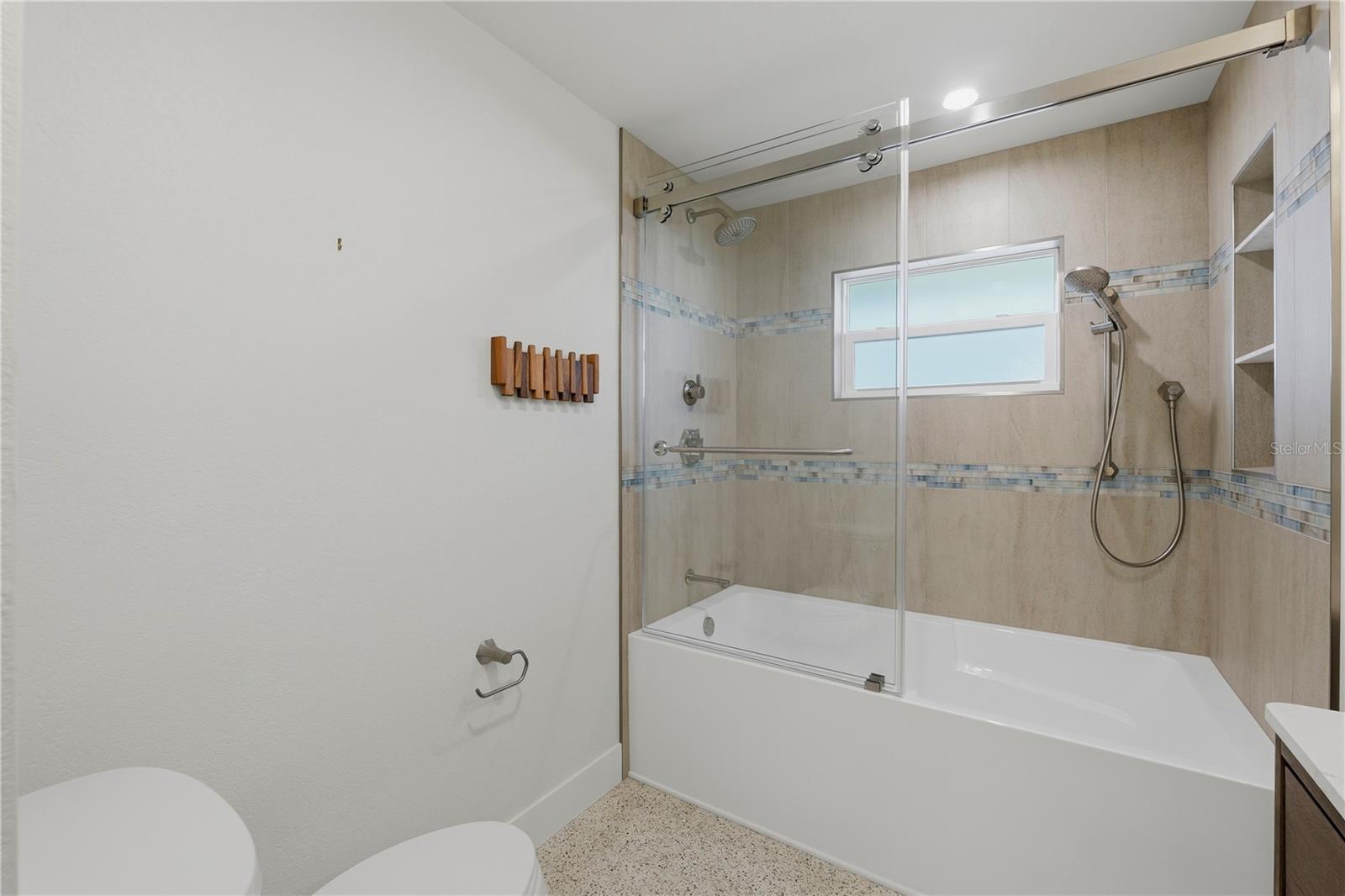 4152 13TH LN NE — photo 20
