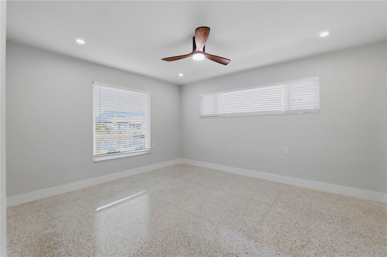 4152 13TH LN NE — photo 16