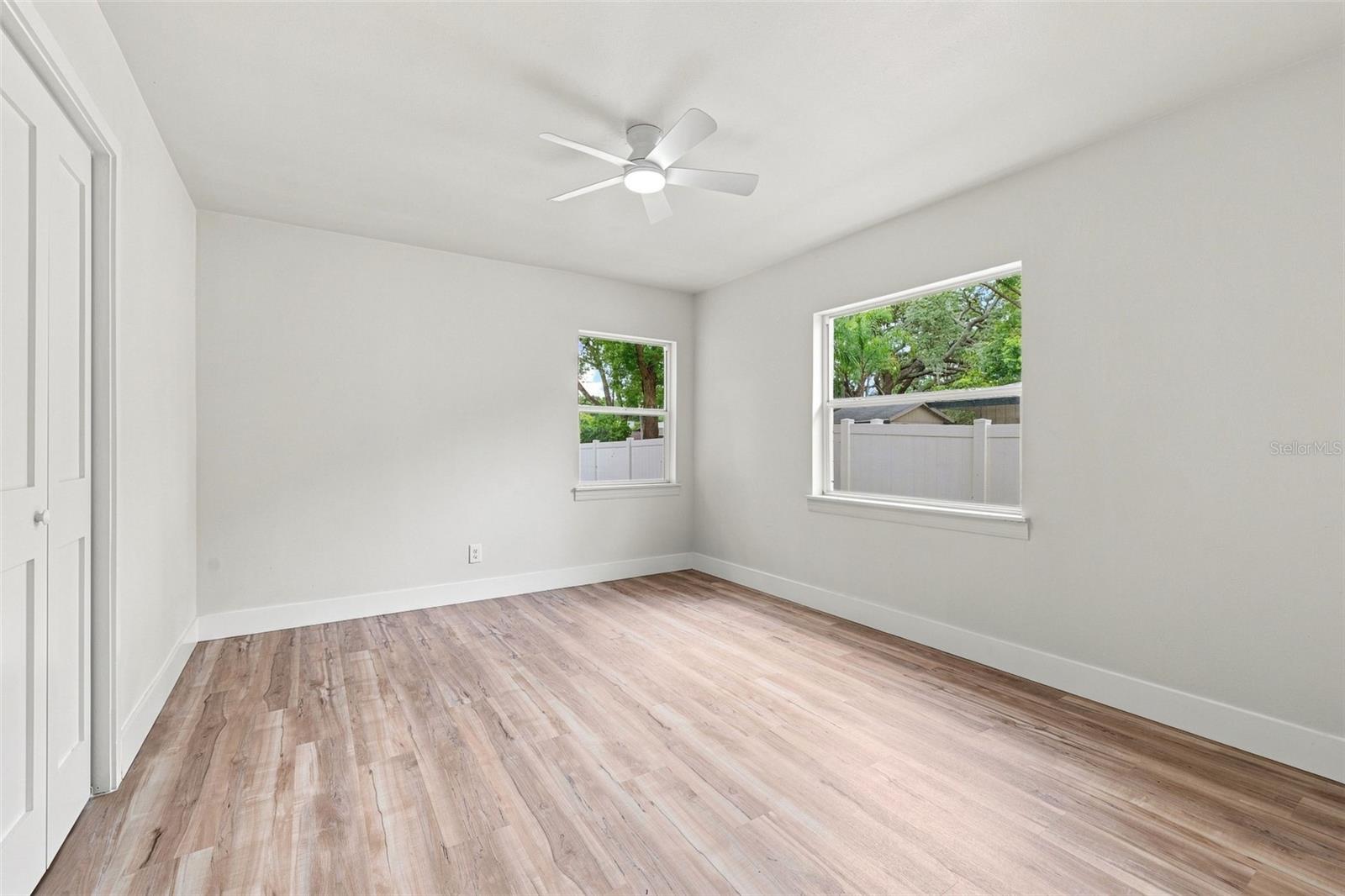 1825 E HANNA AVE — photo 19