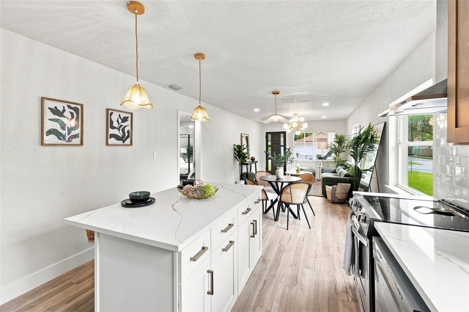 1825 E HANNA AVE — photo 13