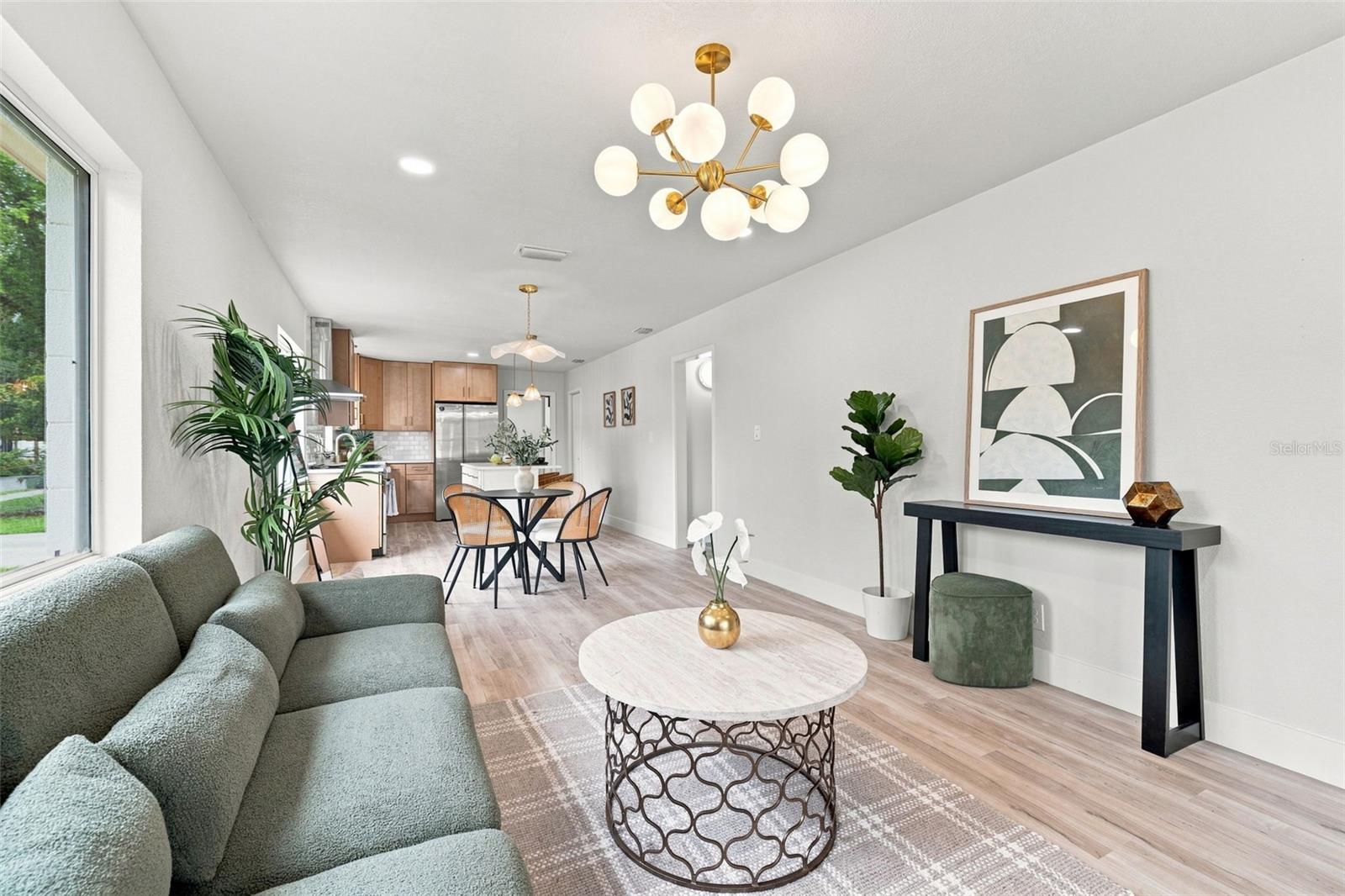 1825 E HANNA AVE — photo 7