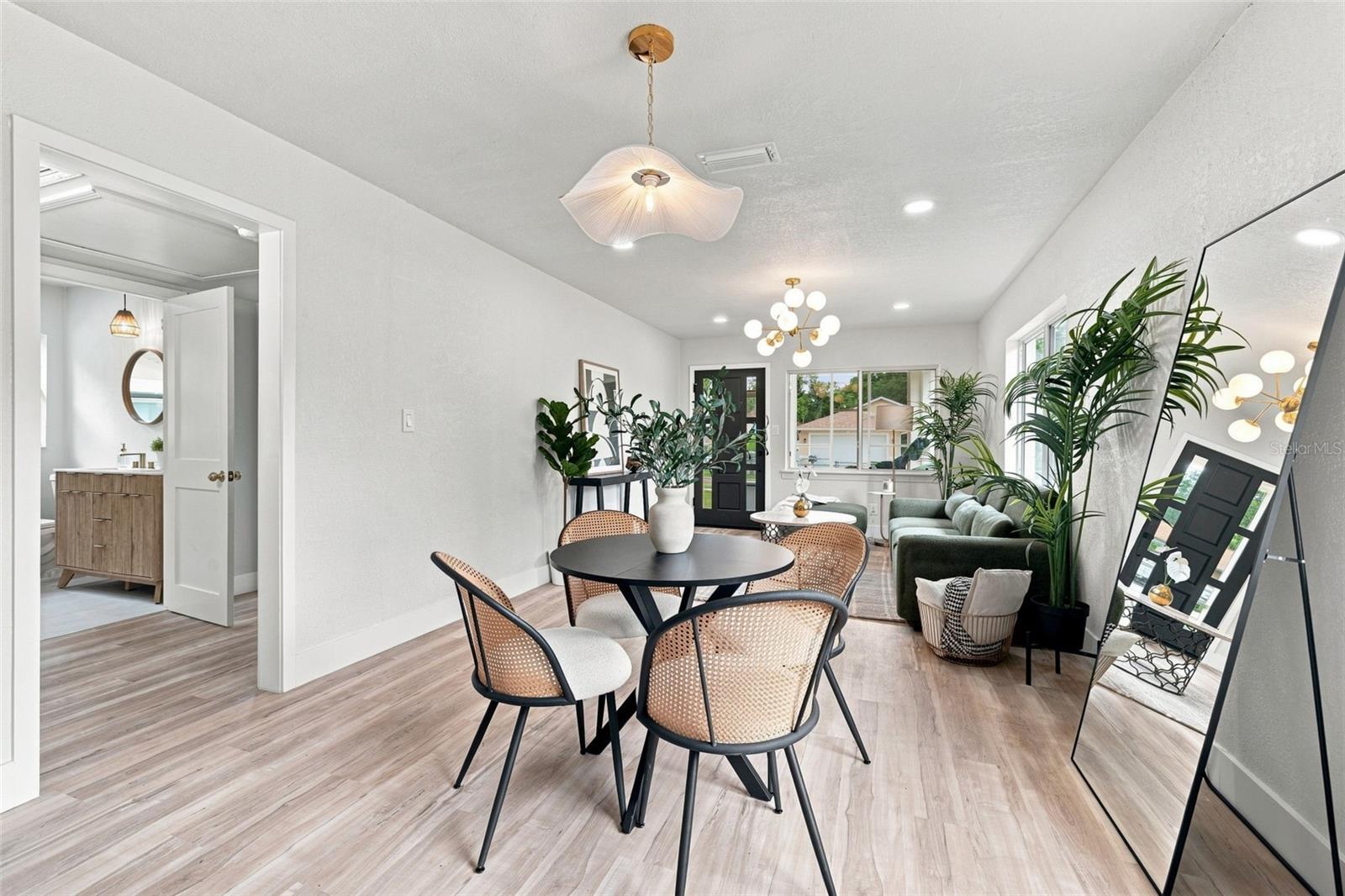 1825 E HANNA AVE — photo 9