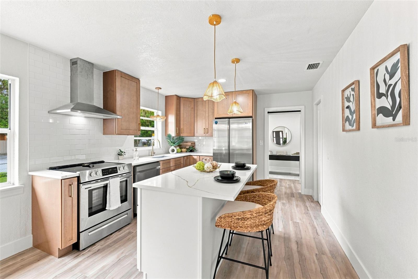 1825 E HANNA AVE — photo 10