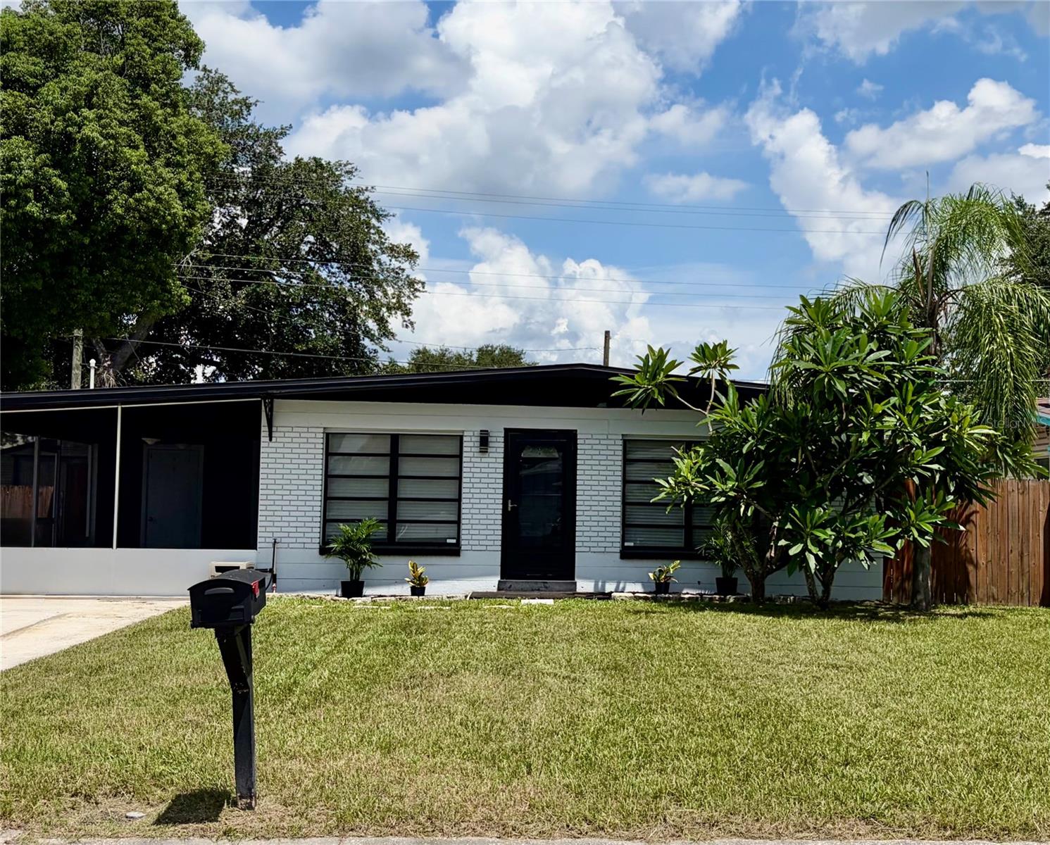 707 LAKEWOOD AVE — photo 4