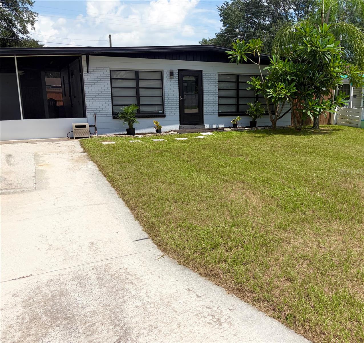 707 LAKEWOOD AVE — photo 2