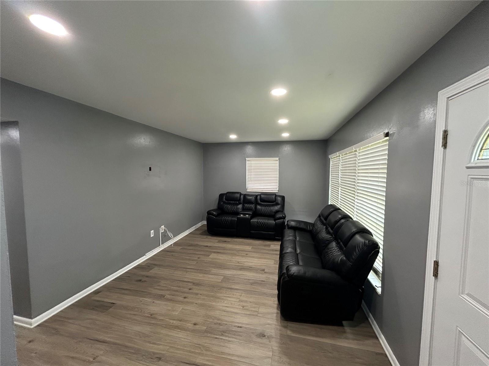 707 LAKEWOOD AVE — photo 14