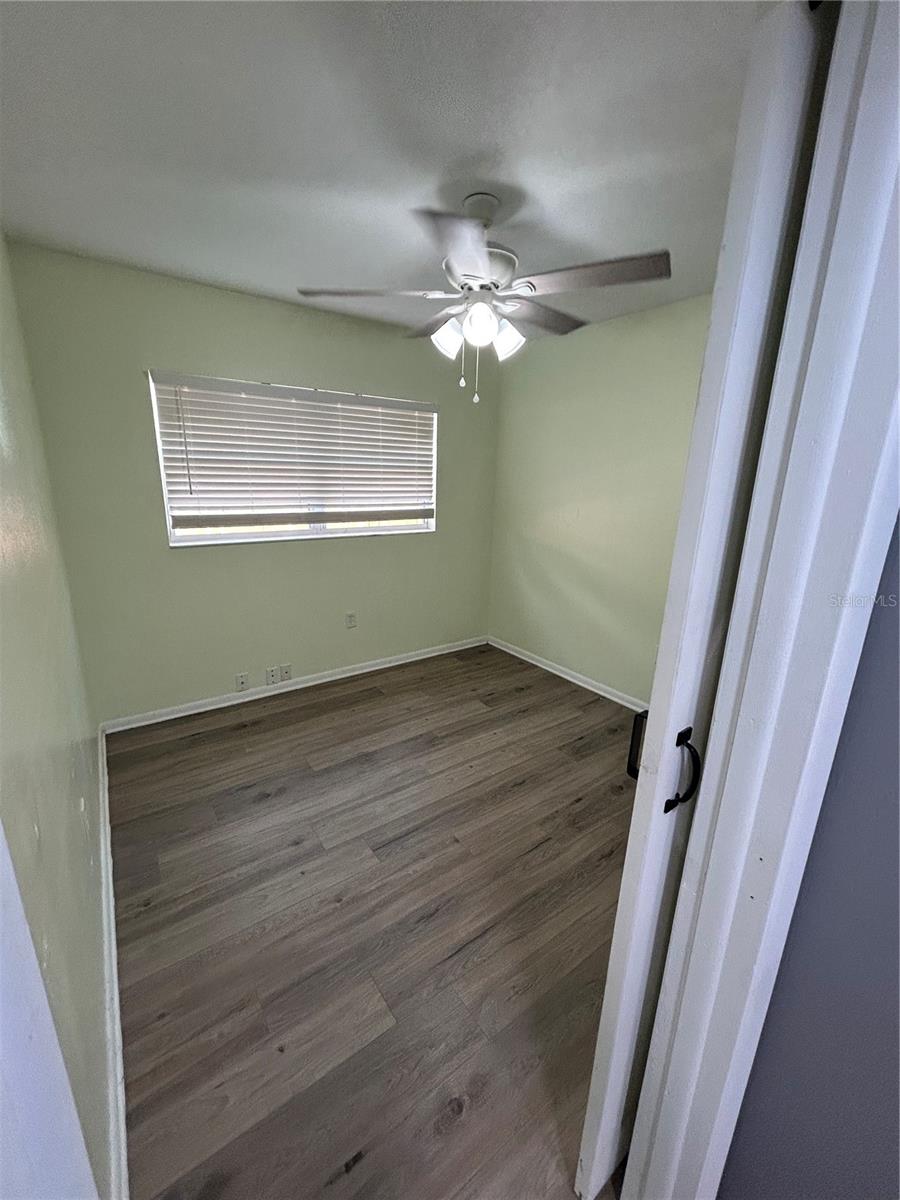 707 LAKEWOOD AVE — photo 17