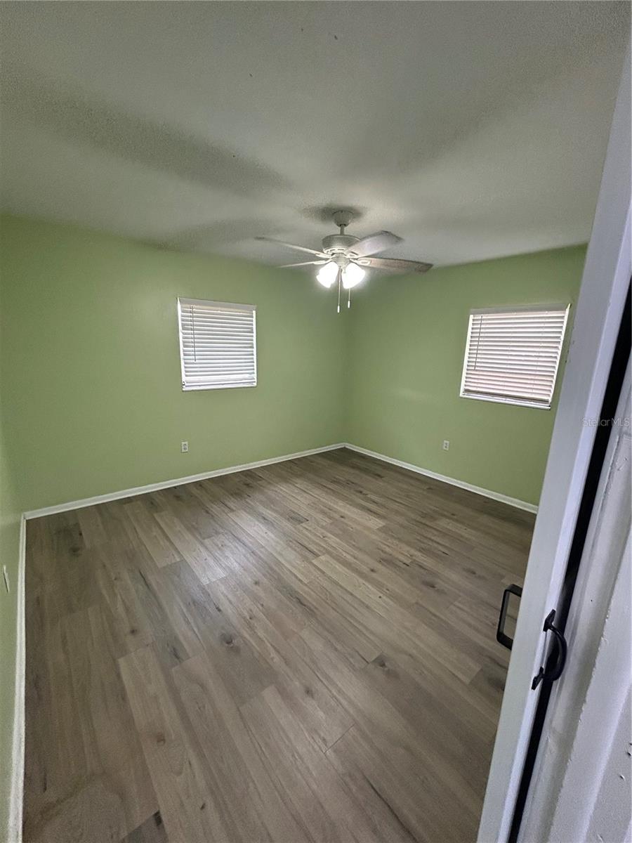 707 LAKEWOOD AVE — photo 21