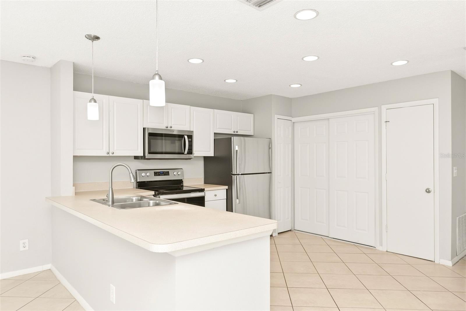 1215 39TH ST W — photo 5