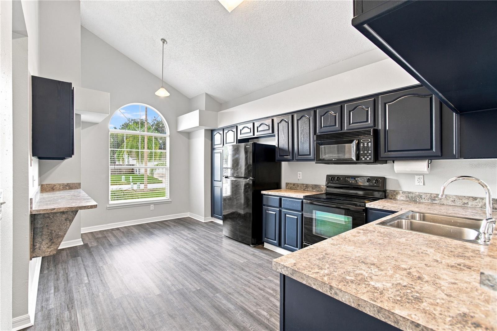 13417 BEECHBERRY DR — photo 7