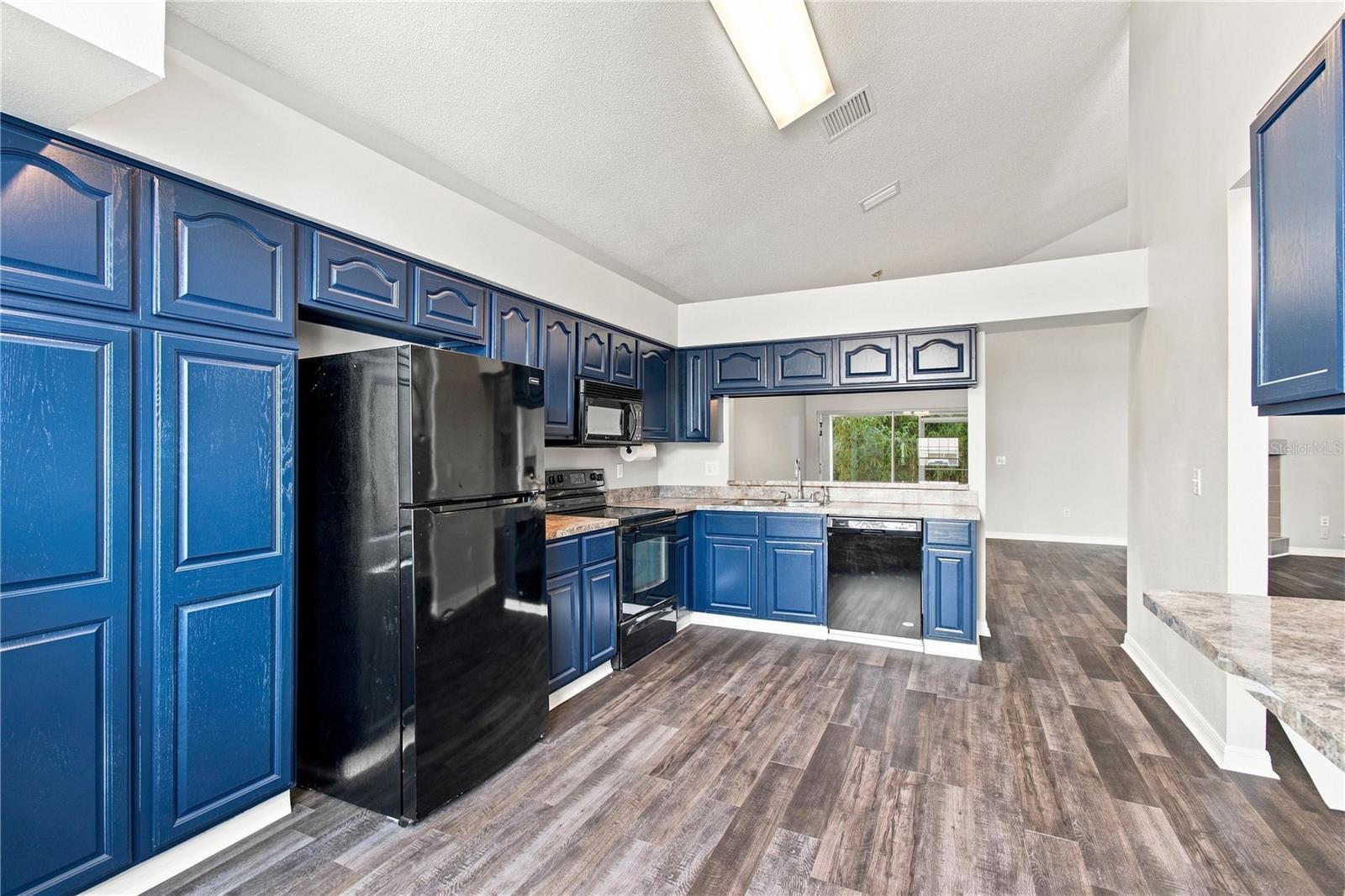 13417 BEECHBERRY DR — photo 9