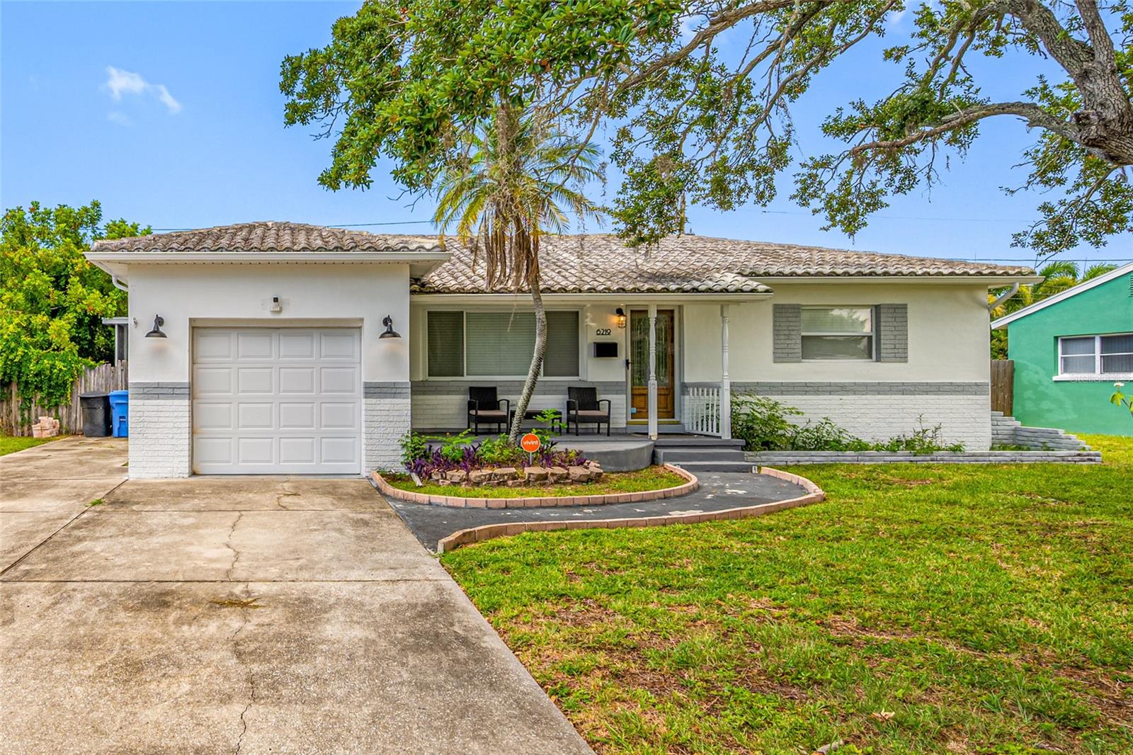 6219 HAMPTON DR N — photo 35