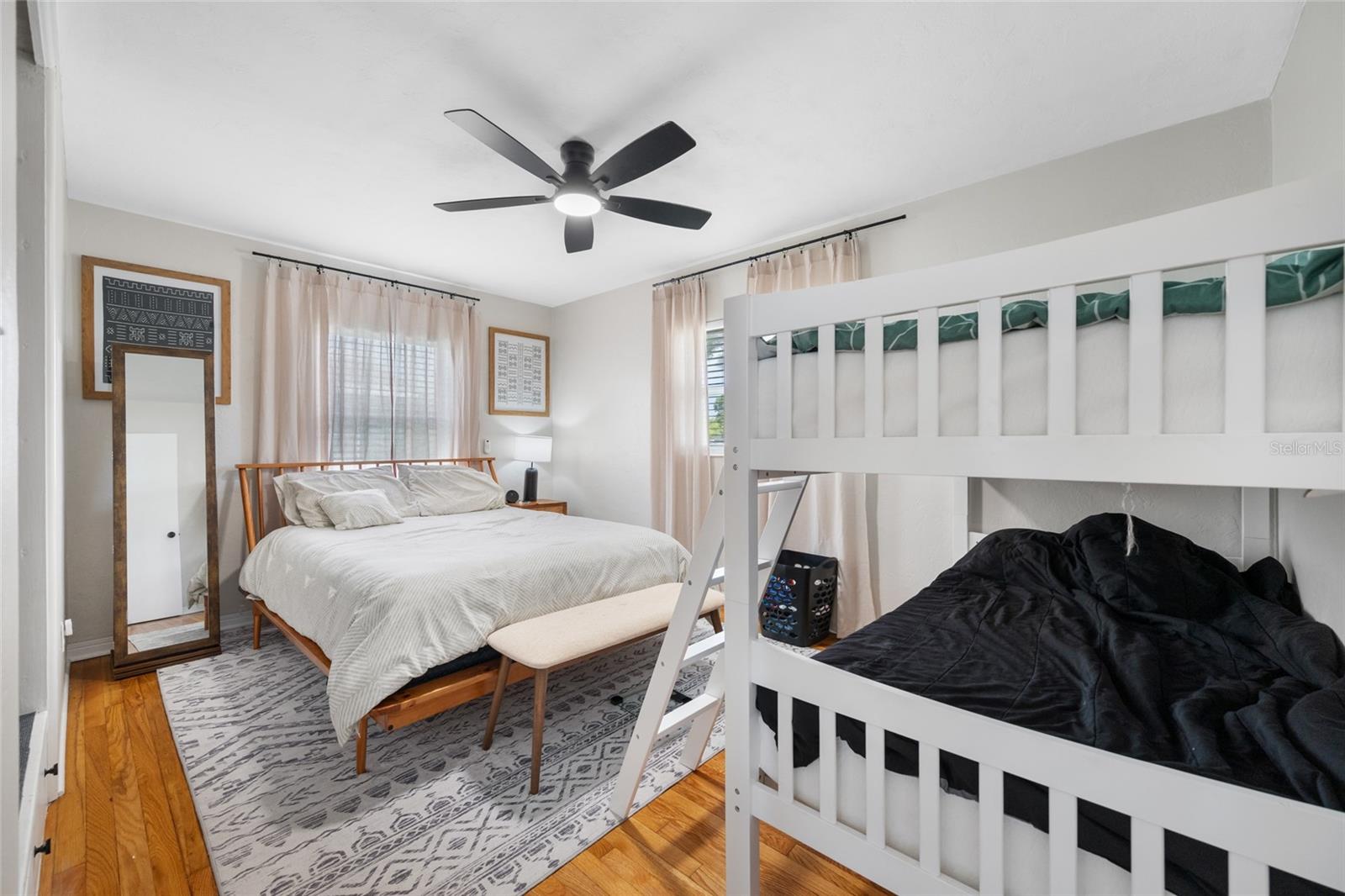 6219 HAMPTON DR N — photo 26