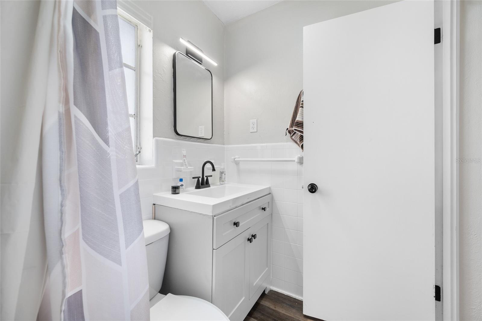 6219 HAMPTON DR N — photo 23