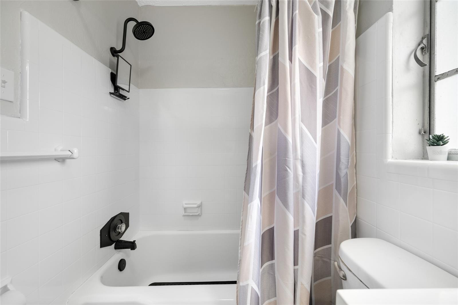 6219 HAMPTON DR N — photo 22
