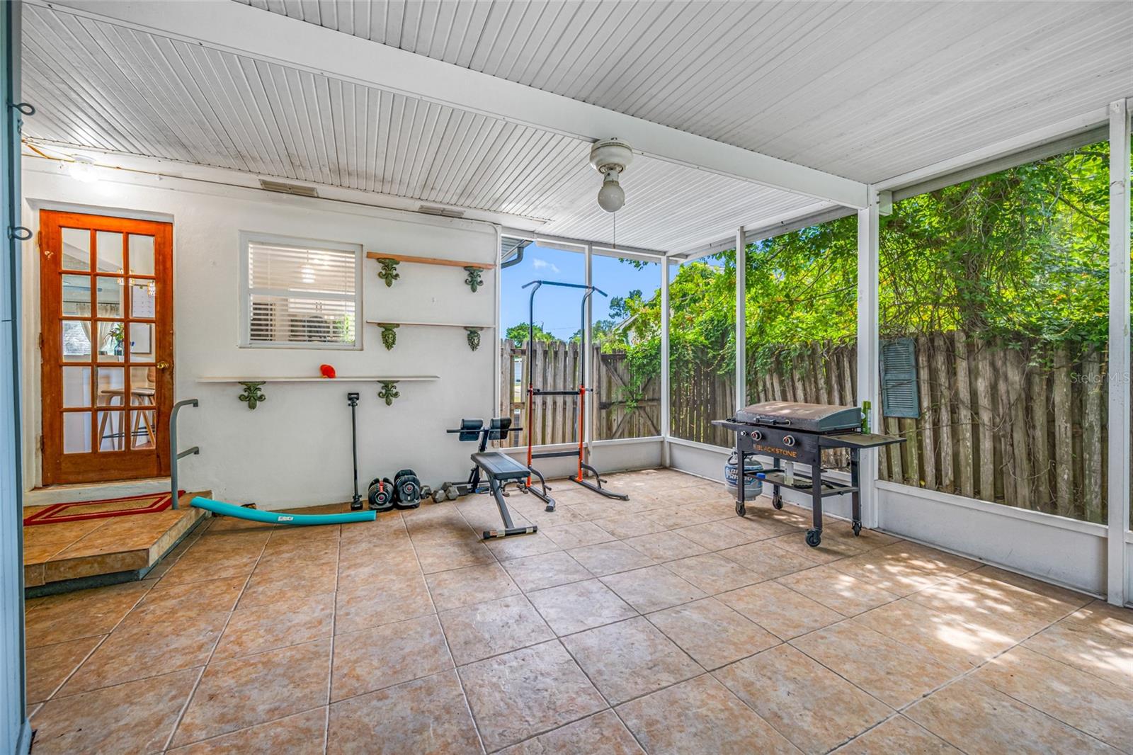 6219 HAMPTON DR N — photo 31