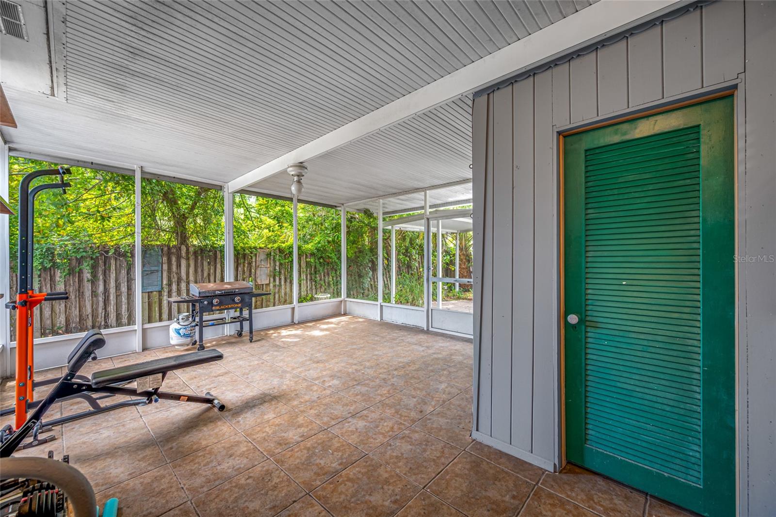 6219 HAMPTON DR N — photo 28