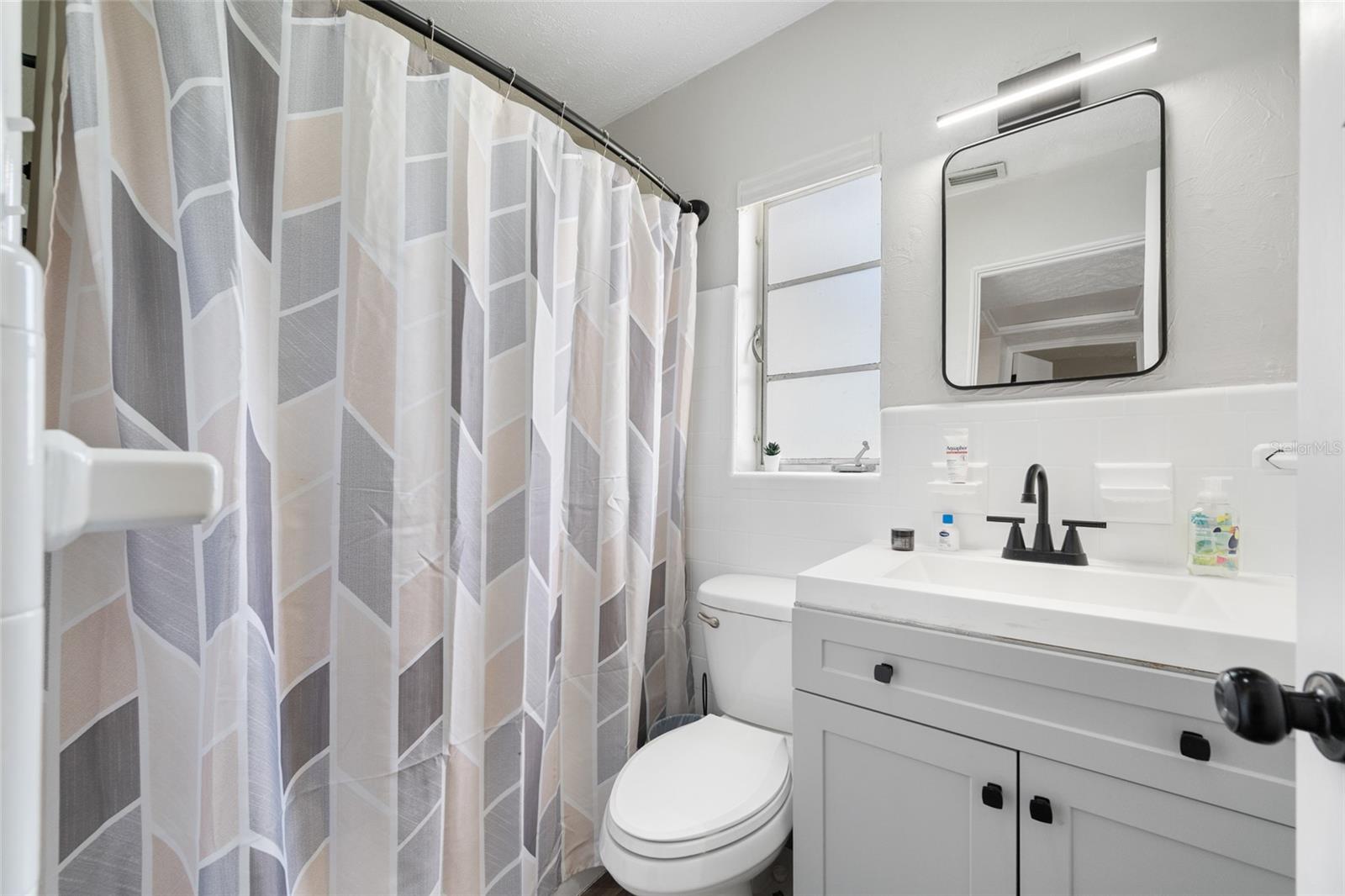 6219 HAMPTON DR N — photo 21