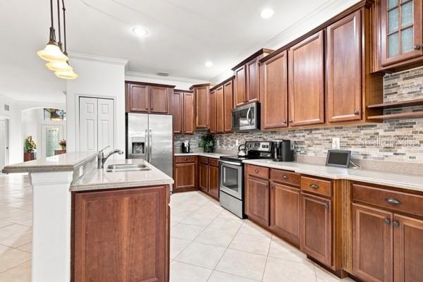 1884 BATELLO DR — photo 8