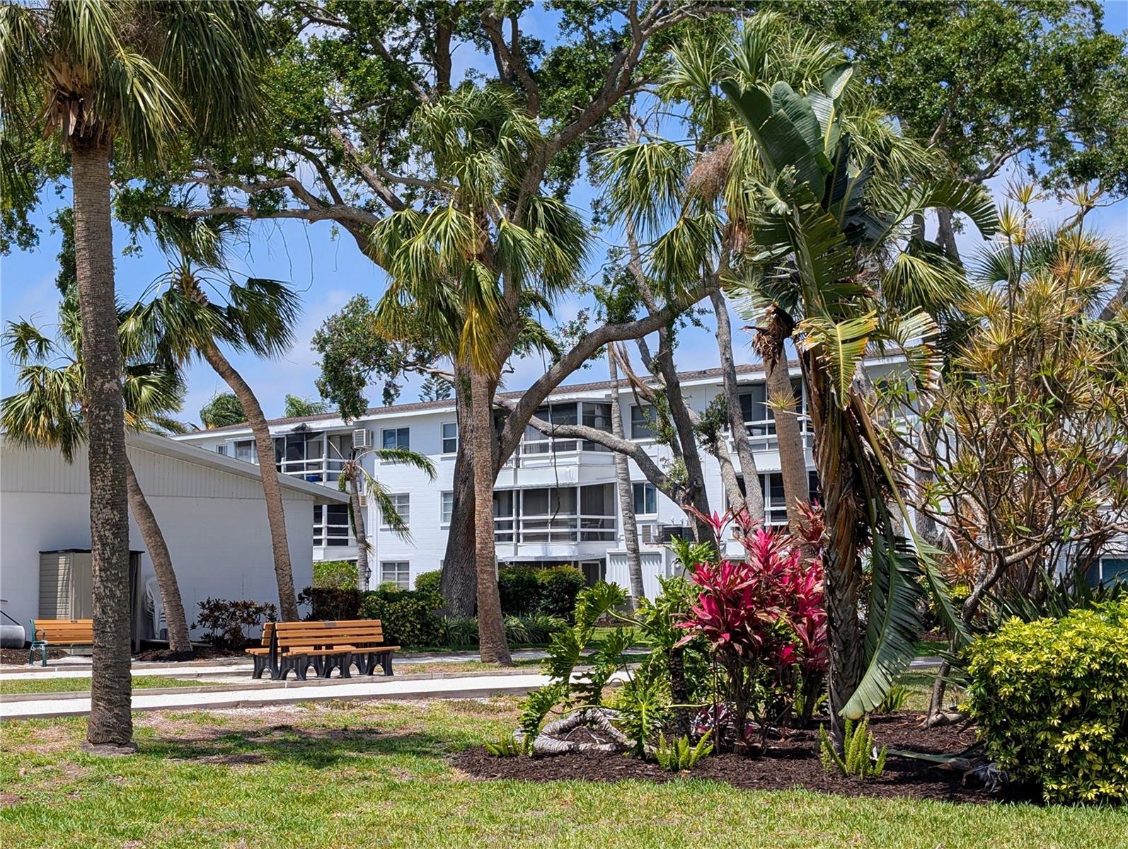 2321 SUNSET DR #H-25 — photo 22