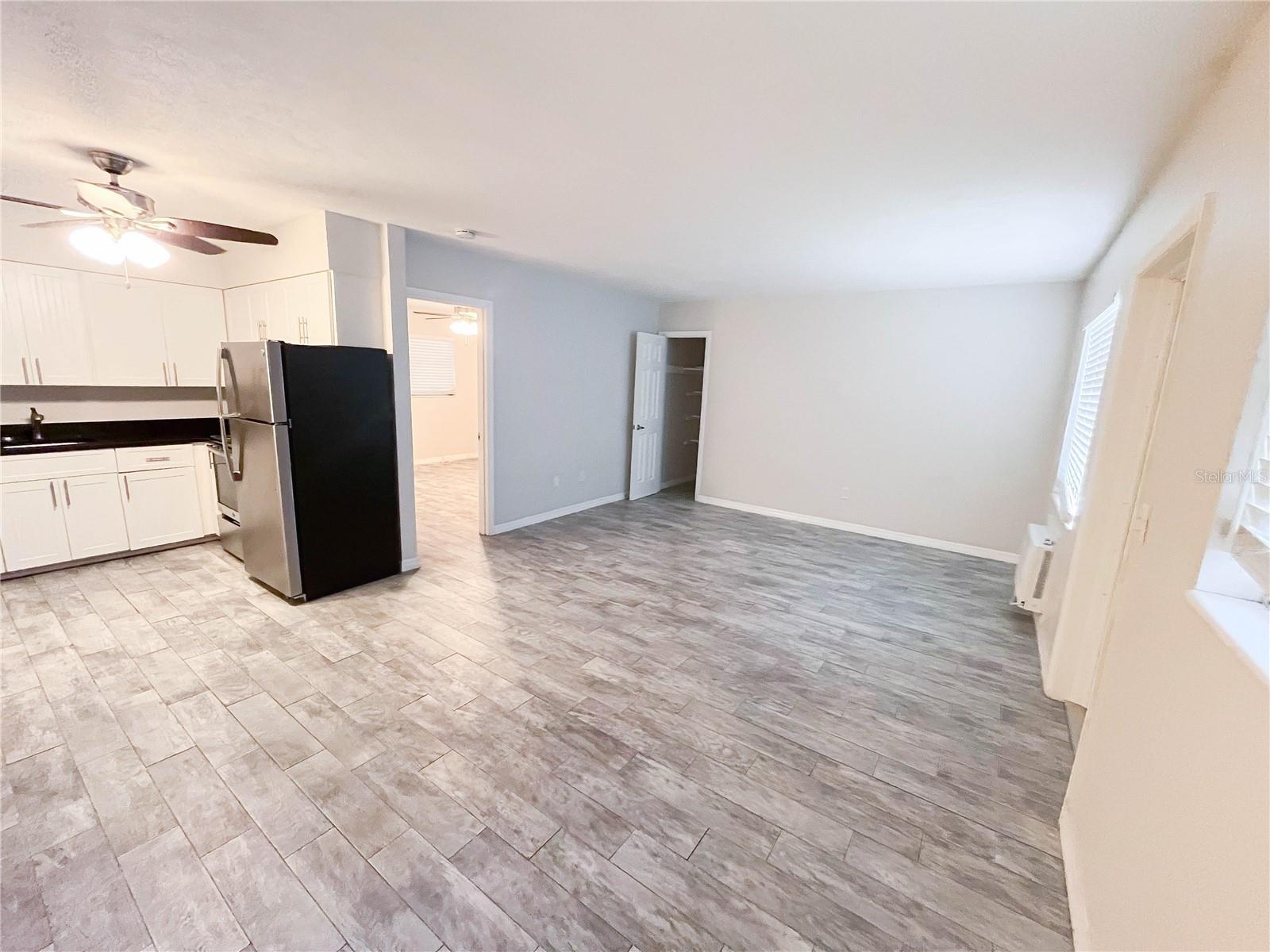 6373 GATEWAY AVE — photo 3