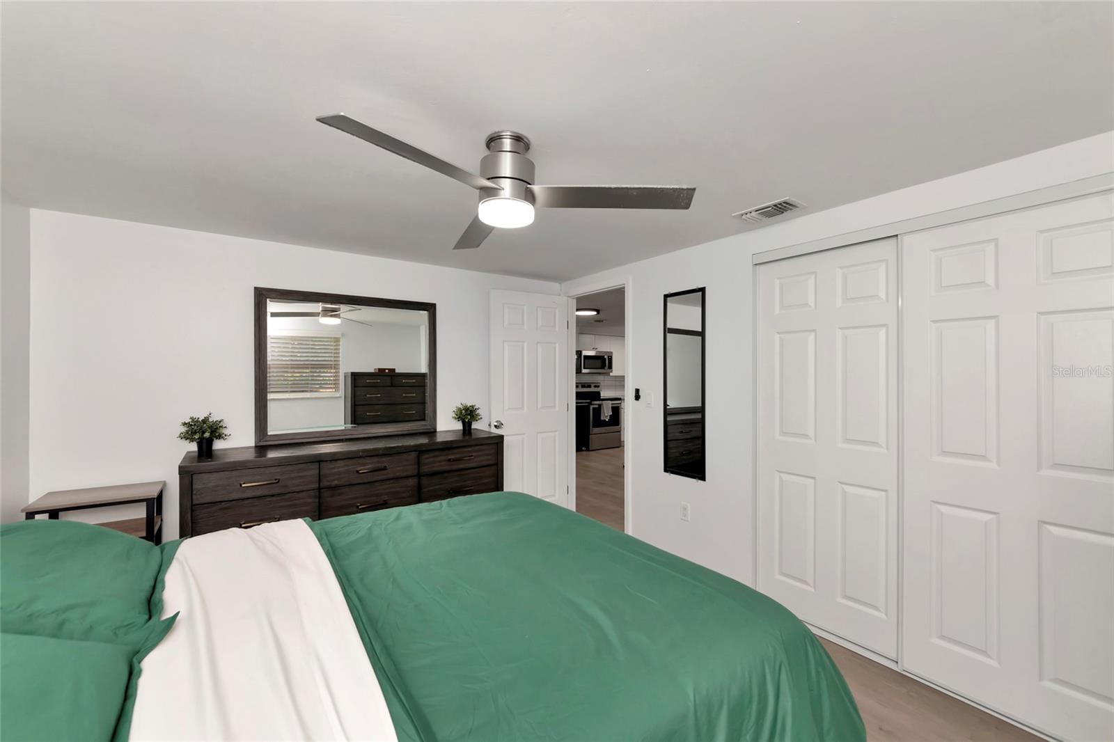 2951 EDGEWOOD LN — photo 6