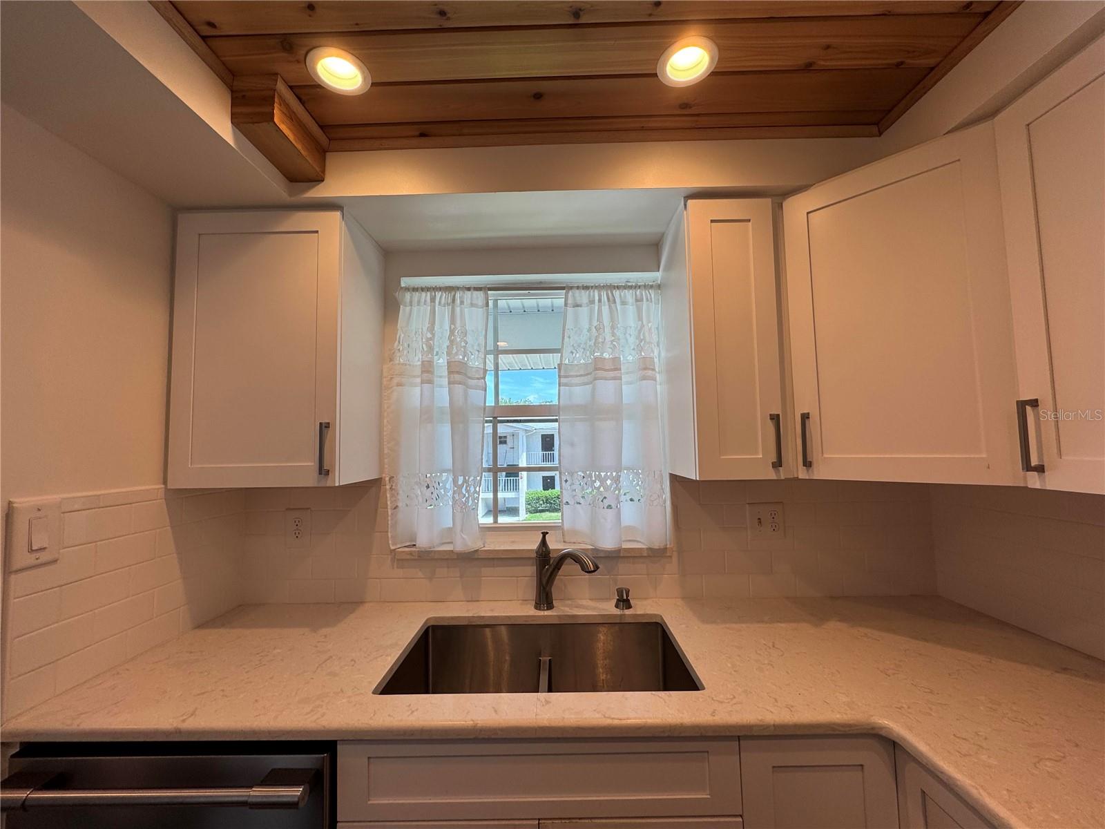 204 46TH AVENUE TER W #411 — photo 8