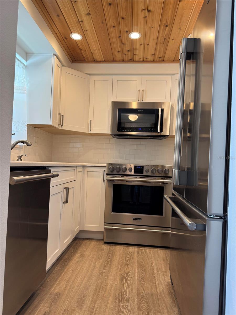 204 46TH AVENUE TER W #411 — photo 7