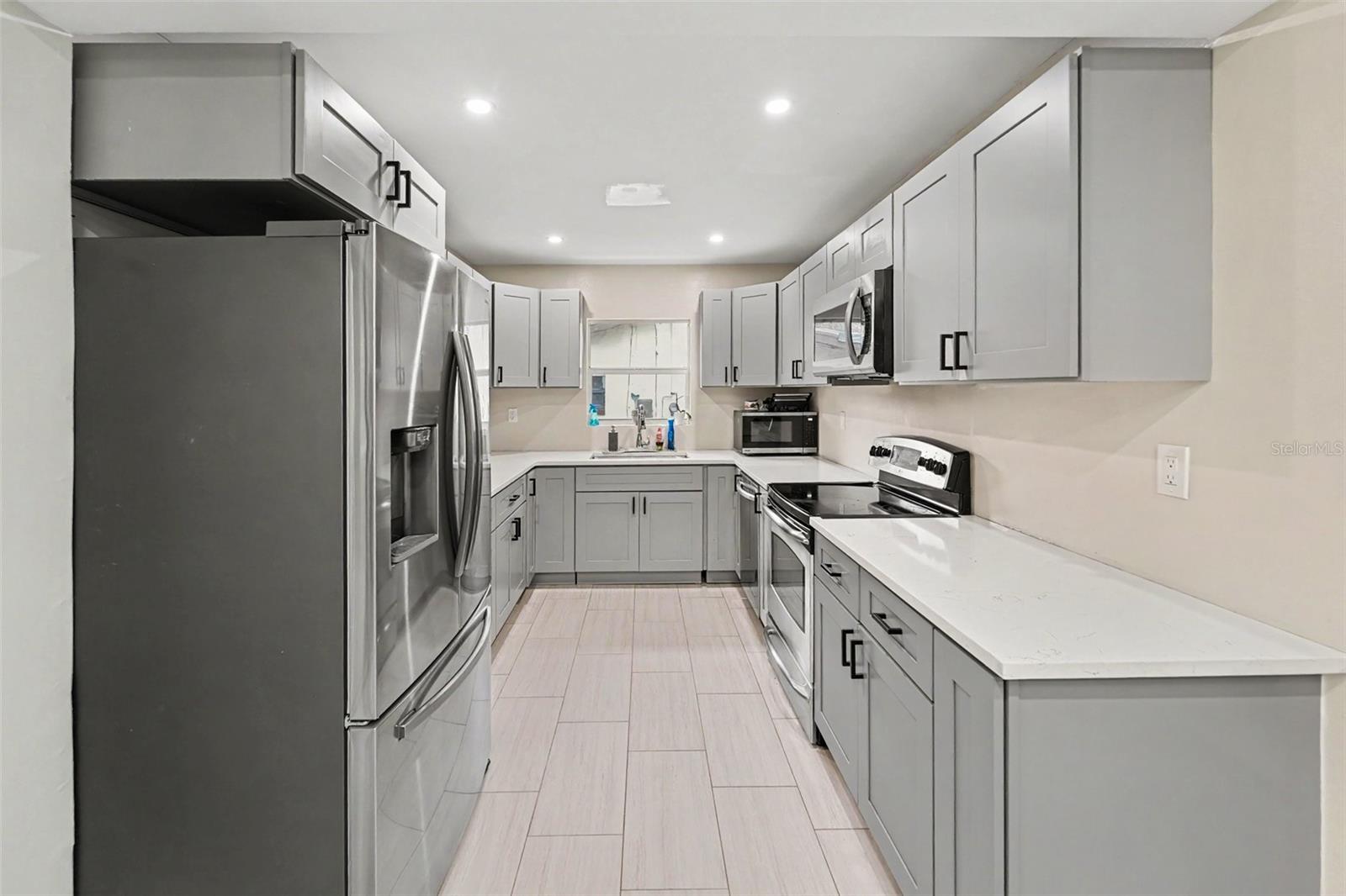 1935 ATLANTIS DR — photo 12