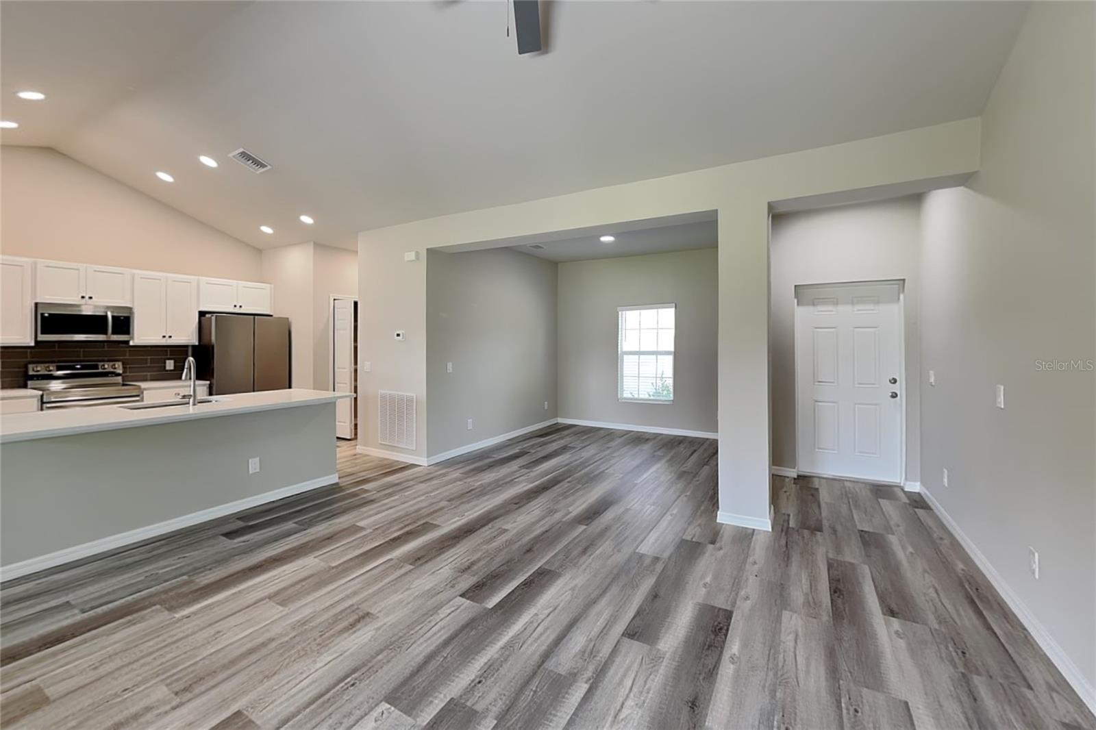 2440 BRONCO LN — photo 3