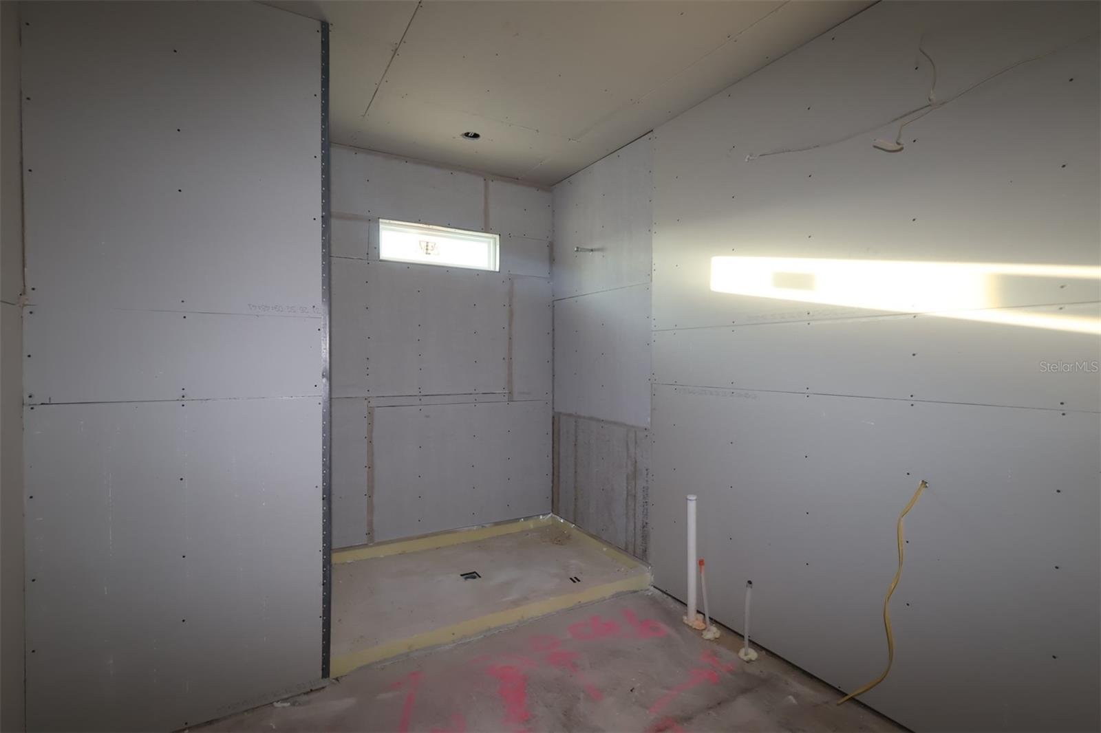 811 W ORIENT ST — photo 13