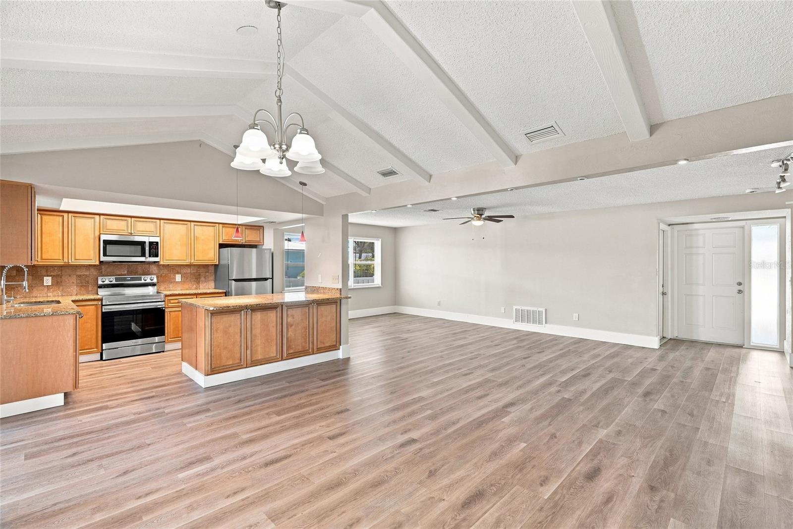 13691 SERENA DR — photo 6