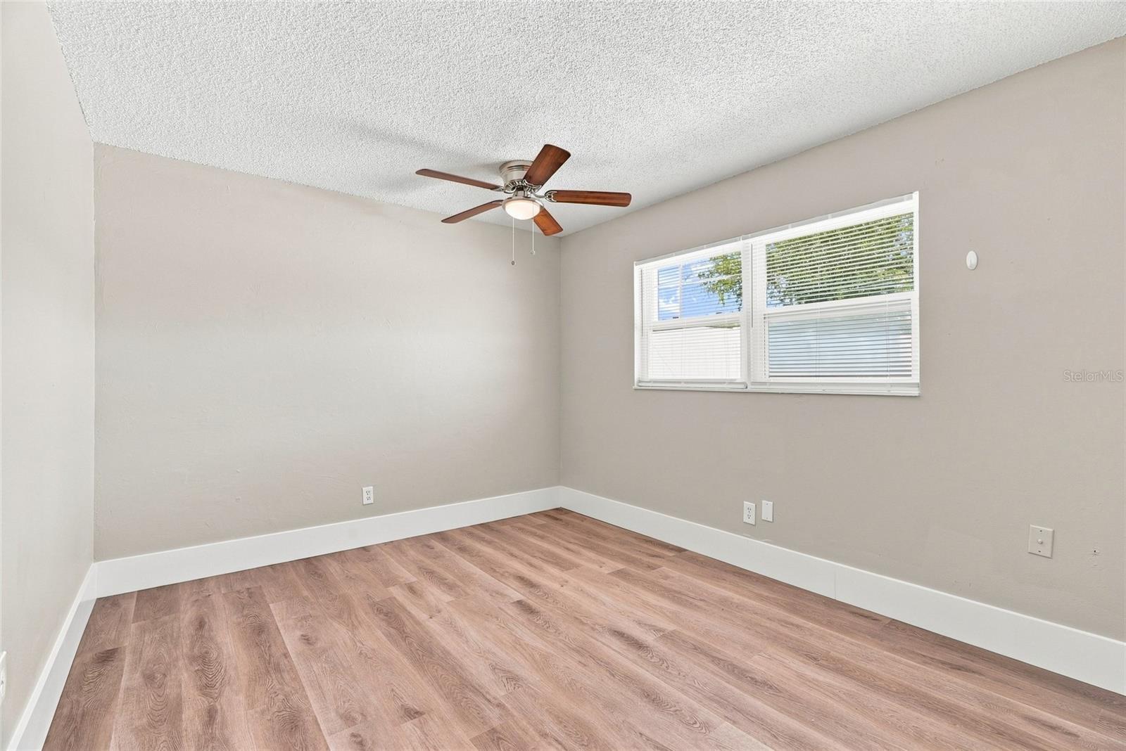 13691 SERENA DR — photo 33