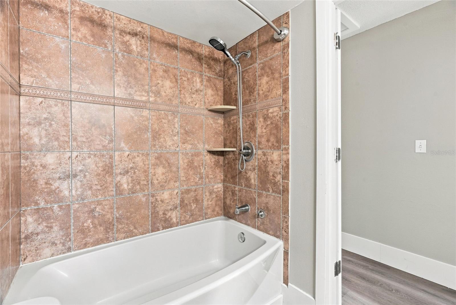 13691 SERENA DR — photo 32