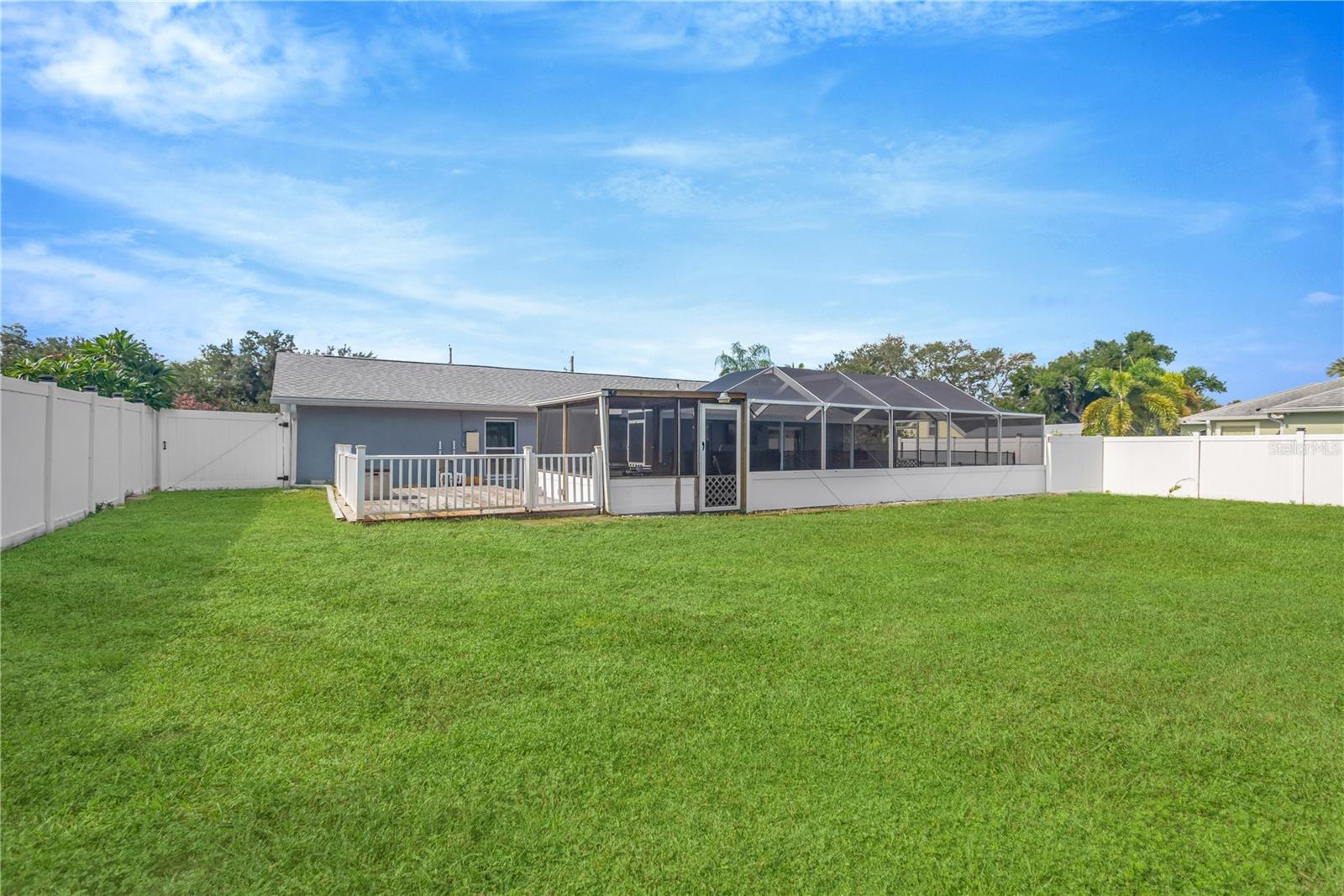 2054 SAFFOLD PARK DR — photo 26