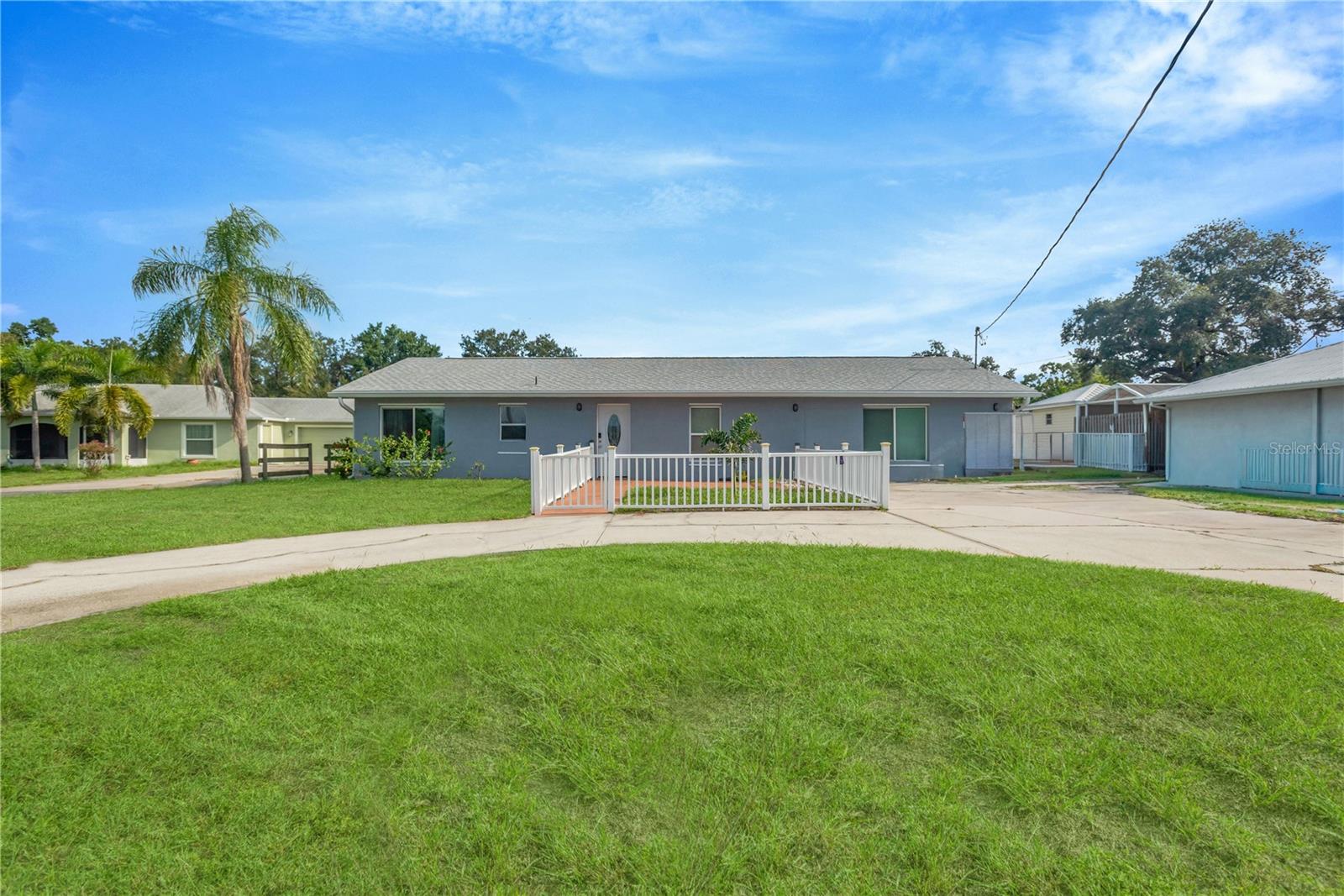 2054 SAFFOLD PARK DR — photo 2