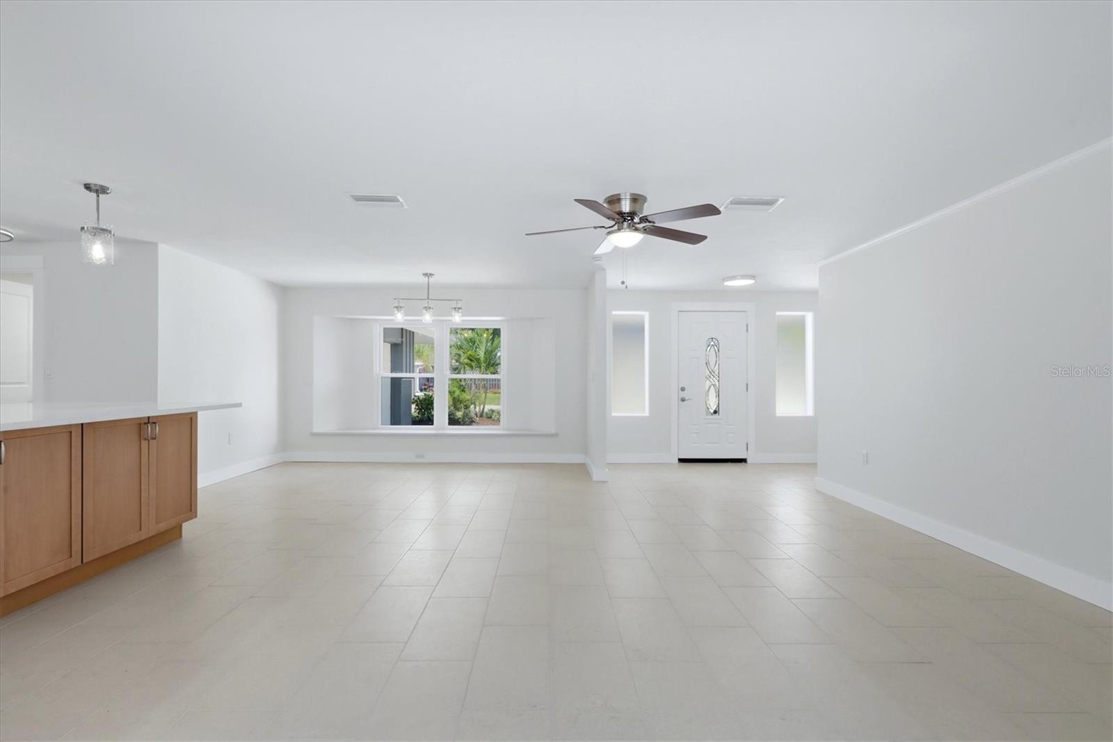 286 MOUNT VERNON DR — photo 9