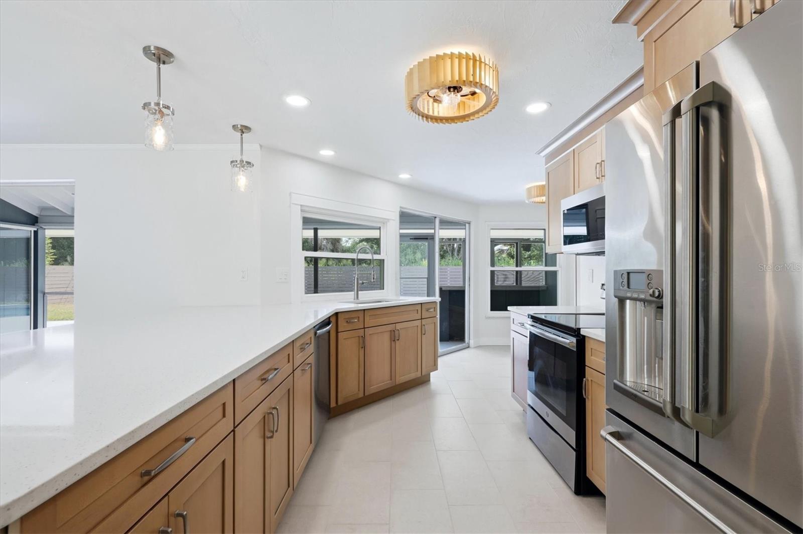 286 MOUNT VERNON DR — photo 13