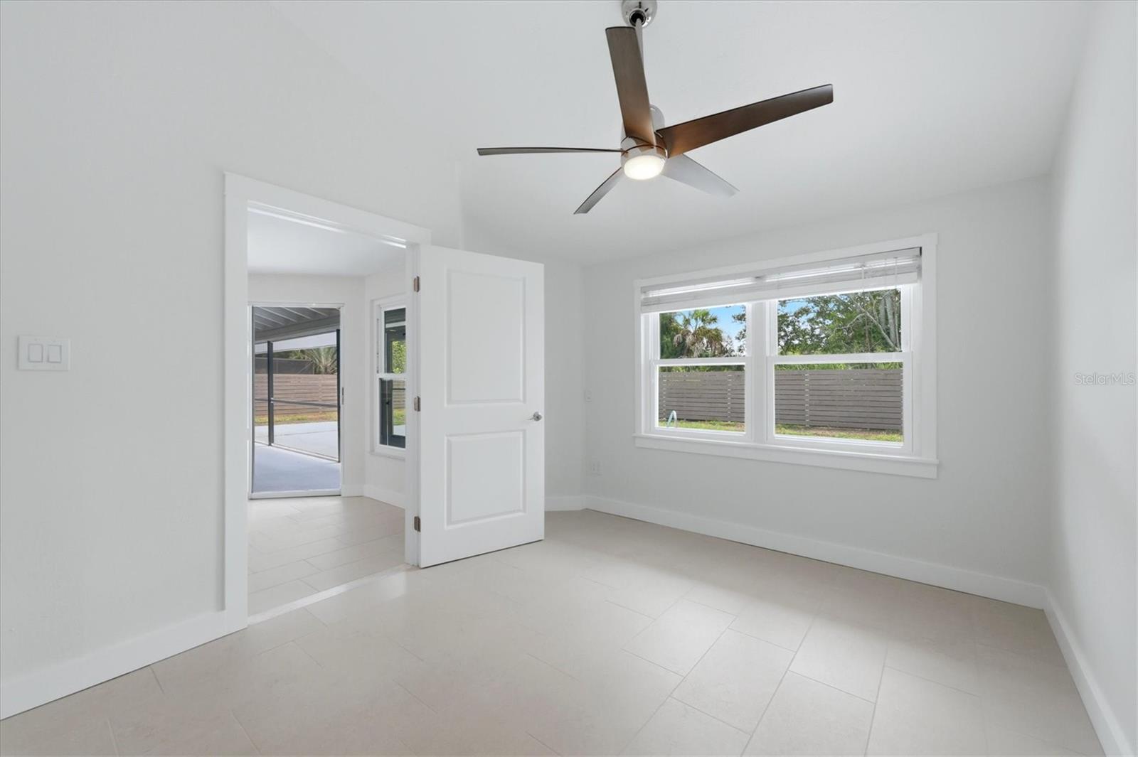 286 MOUNT VERNON DR — photo 21
