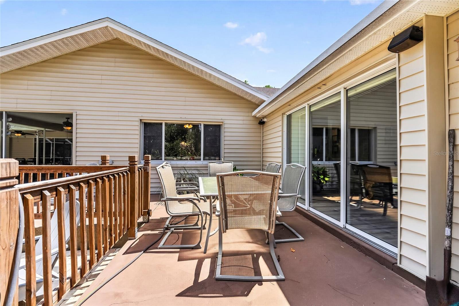 608 WOODVIEW WAY — photo 37