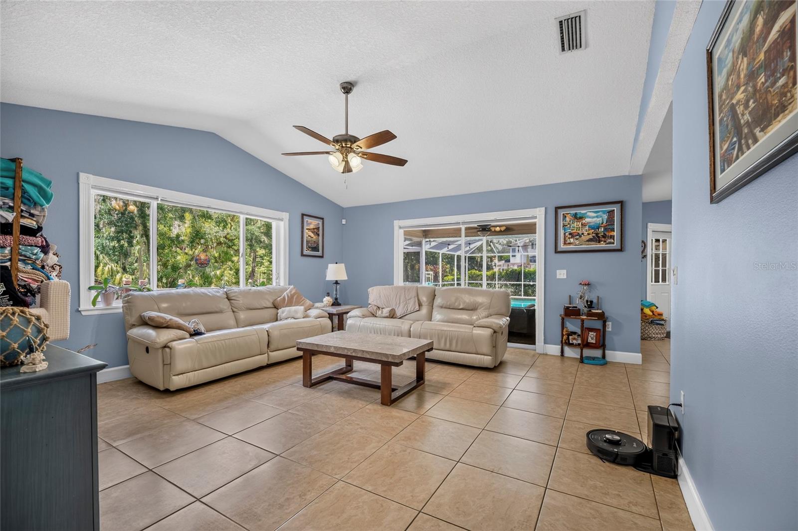 608 WOODVIEW WAY — photo 15