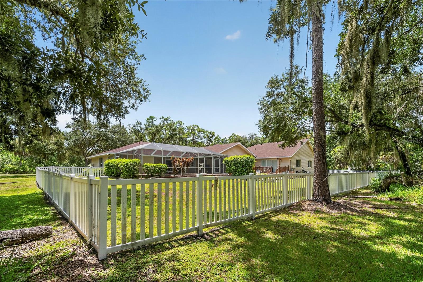 608 WOODVIEW WAY — photo 39