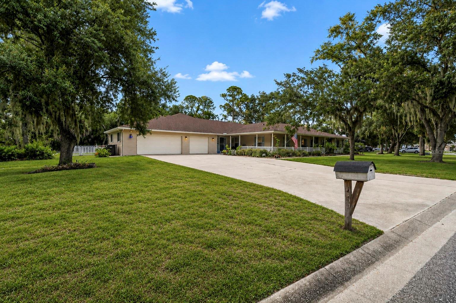 608 WOODVIEW WAY — photo 3