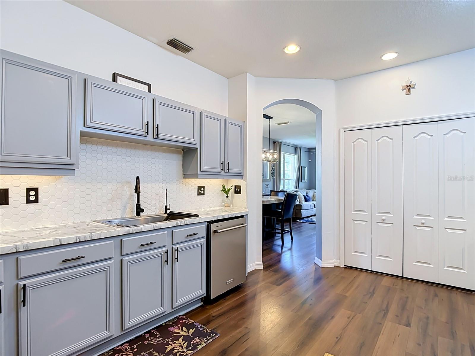 5014 BRIDGEWAY LN — photo 15