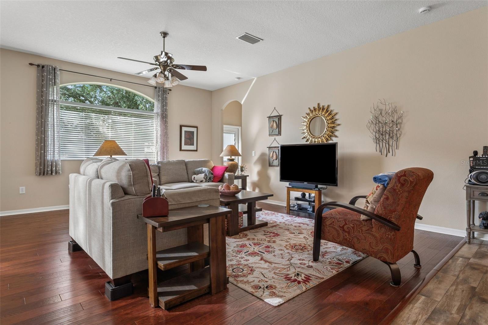 1430 BEACONSFIELD DR — photo 12