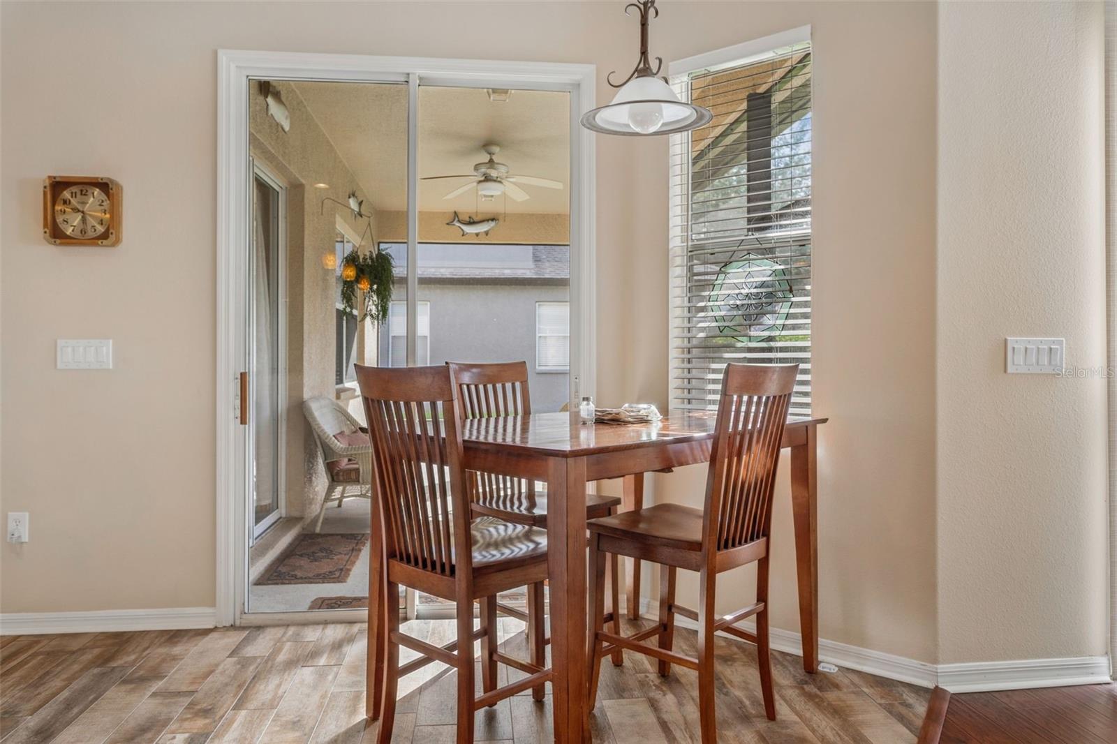 1430 BEACONSFIELD DR — photo 11