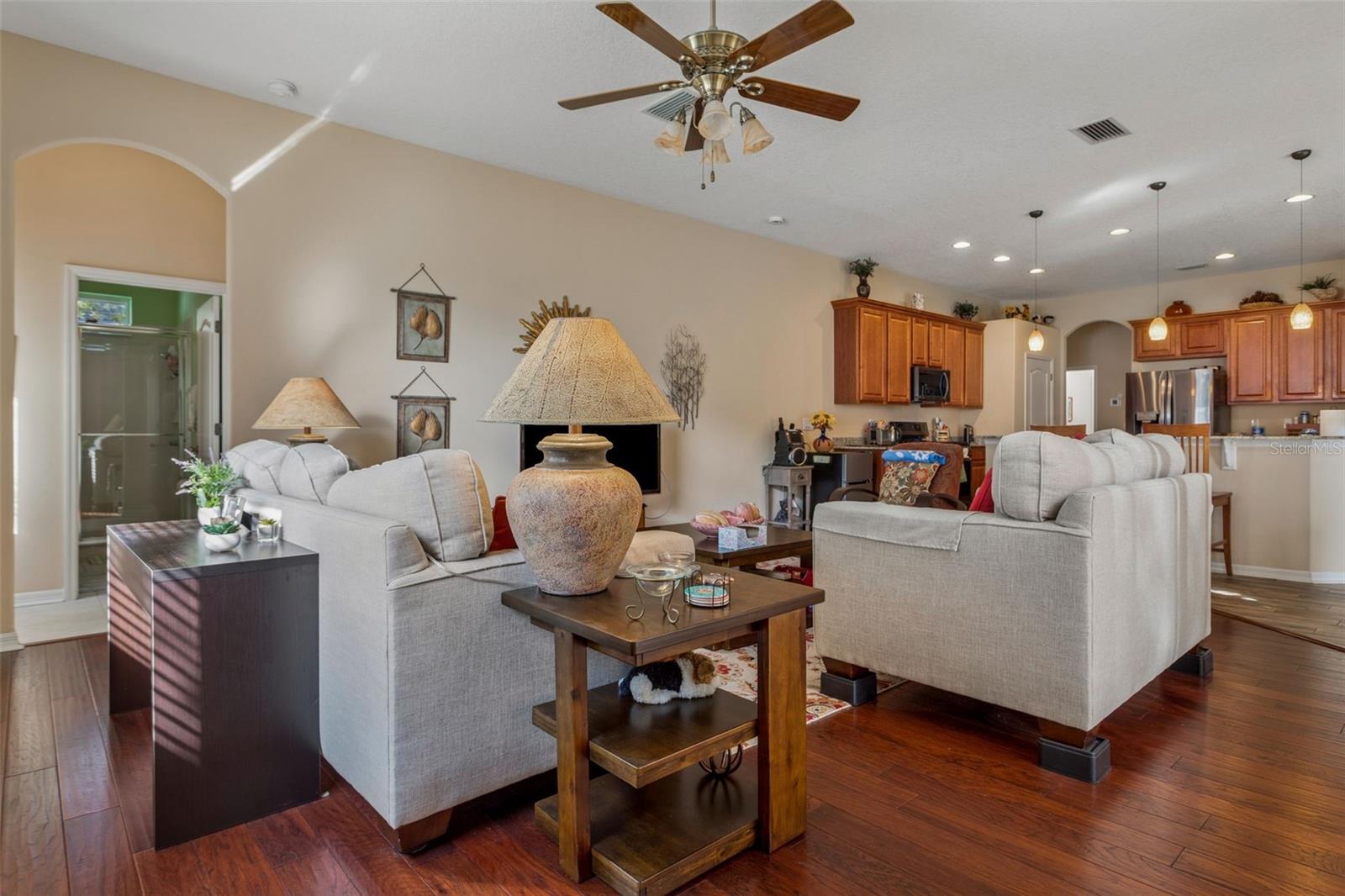1430 BEACONSFIELD DR — photo 13